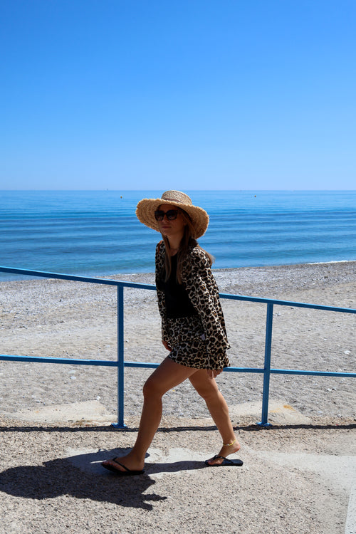 ENSEMBLE LEOPARD SHORT ET CHEMISE