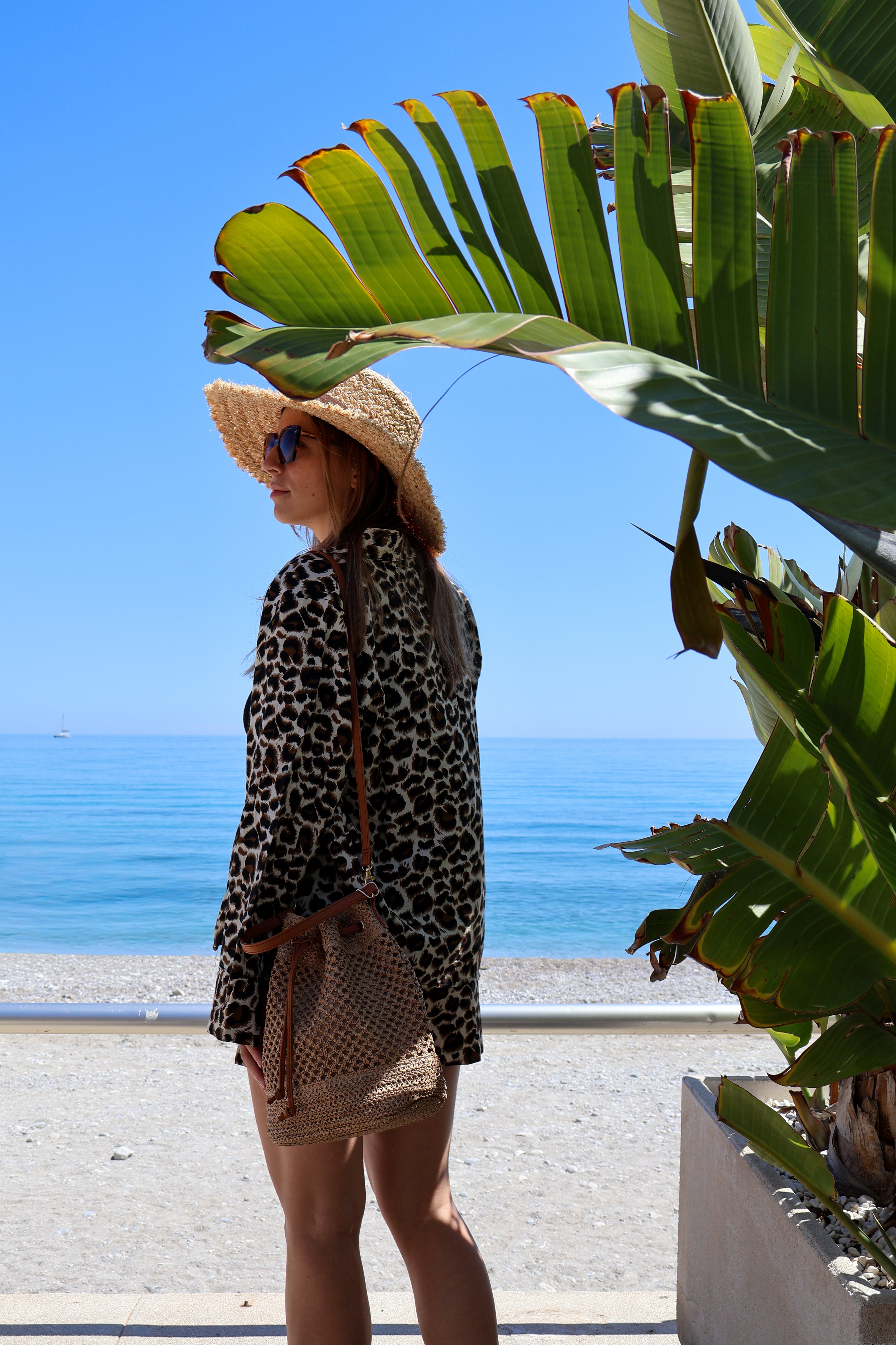 ENSEMBLE LEOPARD SHORT ET CHEMISE