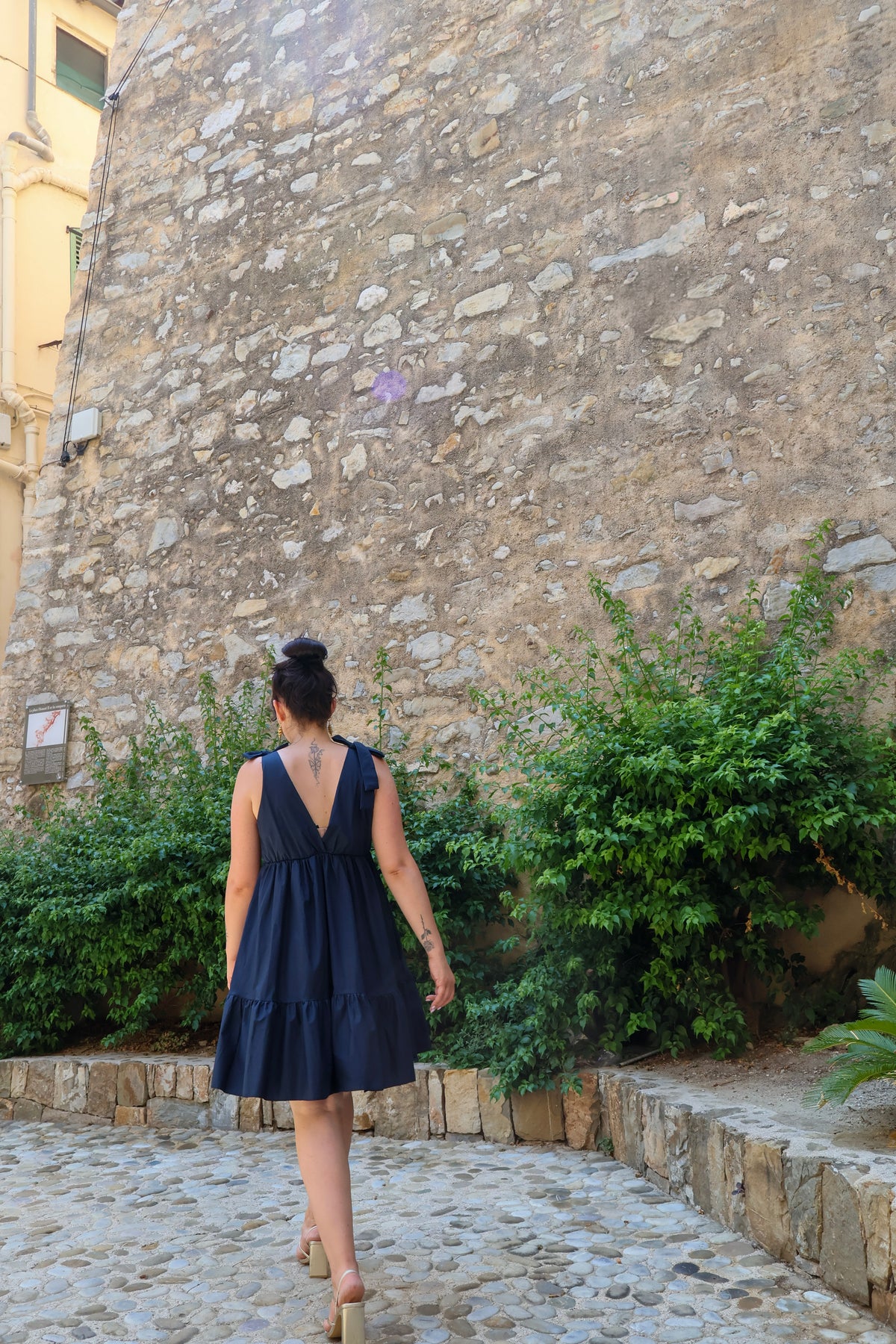 ROBE COURTE NOEUD